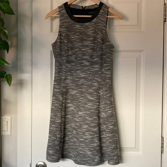 slim fit dress slacks BANANA REPUBLIC Black Faux Leather Round Neck Short Sleeve Tunic Dress Sz:M